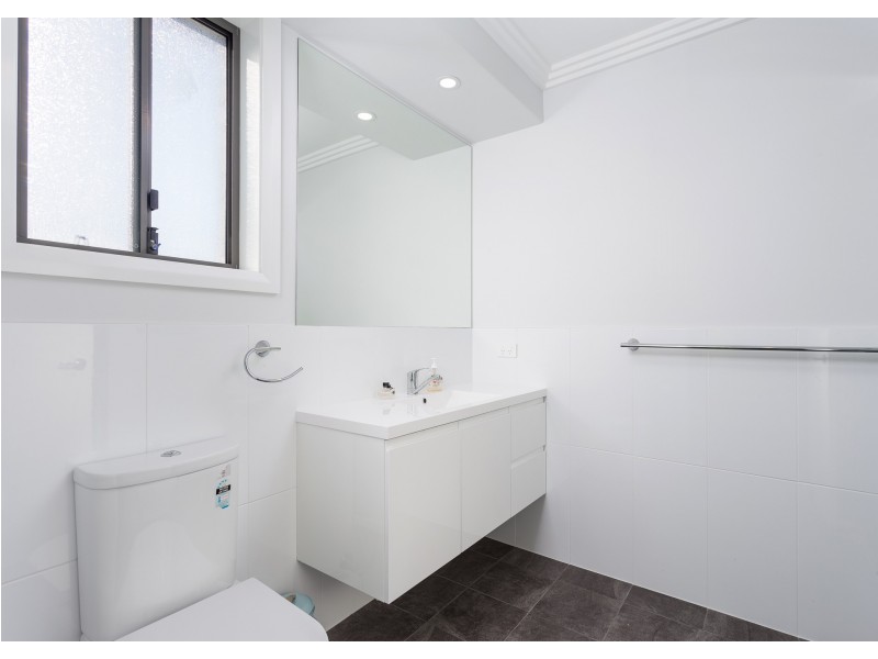 8 Sundara Close, Taree NSW 2430