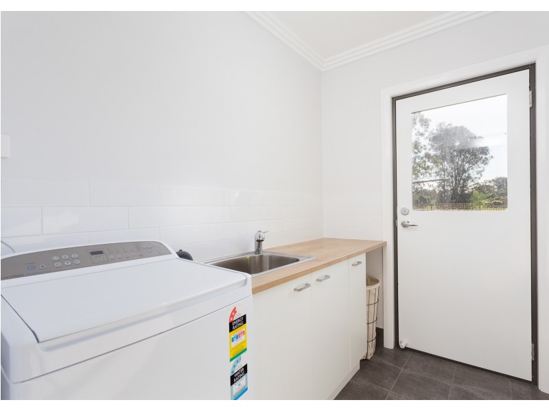 8 Sundara Close, Taree NSW 2430