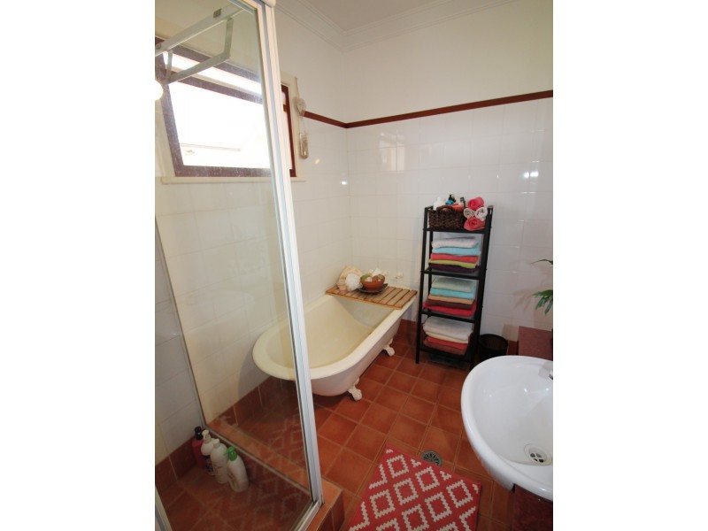 11 Frances Street, Taree NSW 2430