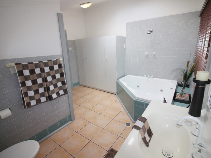 11 Eric Street, Taree NSW 2430