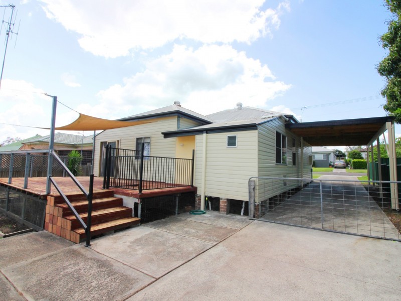 11 Eric Street, Taree NSW 2430