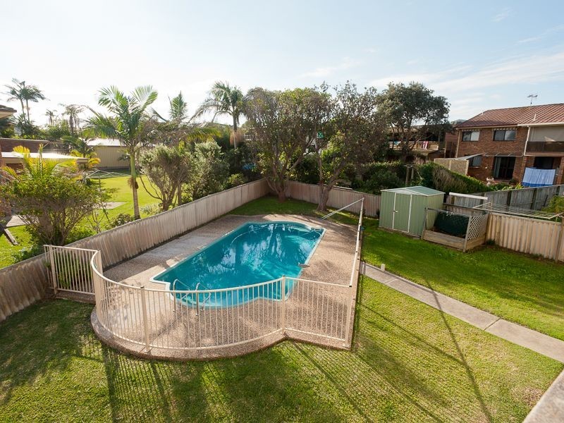 3 Seaview Parade, Wallabi Point NSW 2430