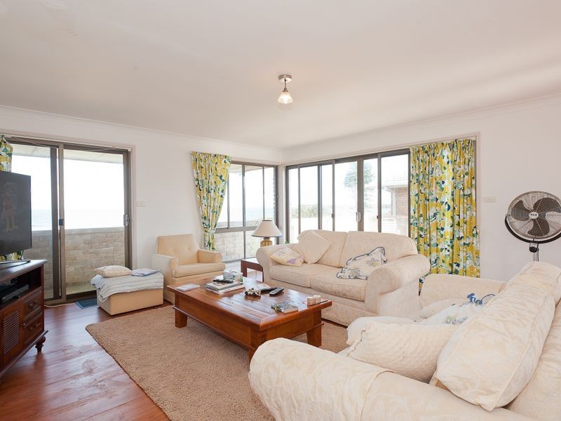 3 Seaview Parade, Wallabi Point NSW 2430