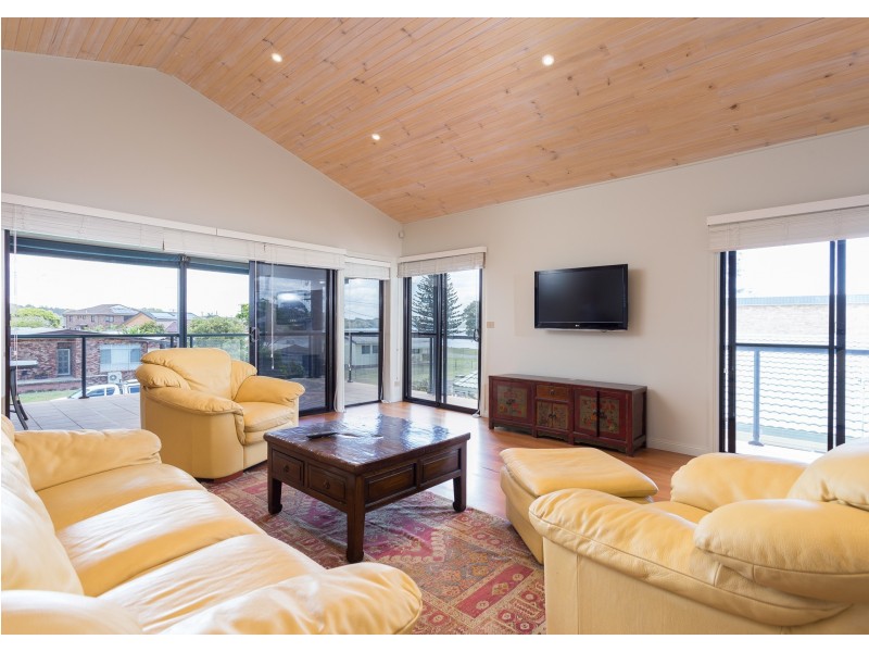 6 Banksia Close, Manning Point NSW 2430