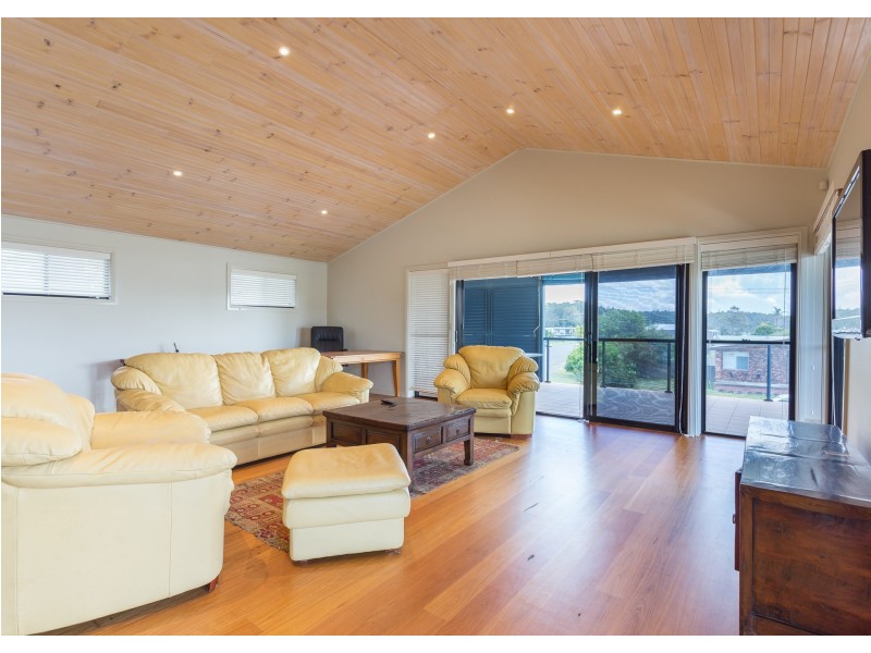 6 Banksia Close, Manning Point NSW 2430