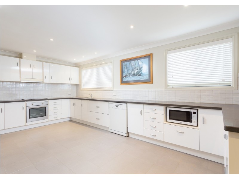 6 Banksia Close, Manning Point NSW 2430