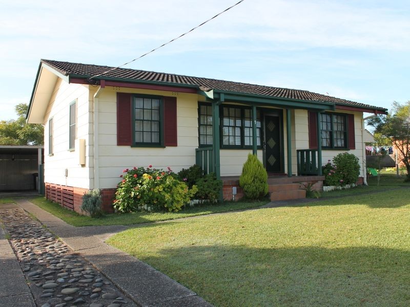 1 Valerie Street, Taree NSW 2430