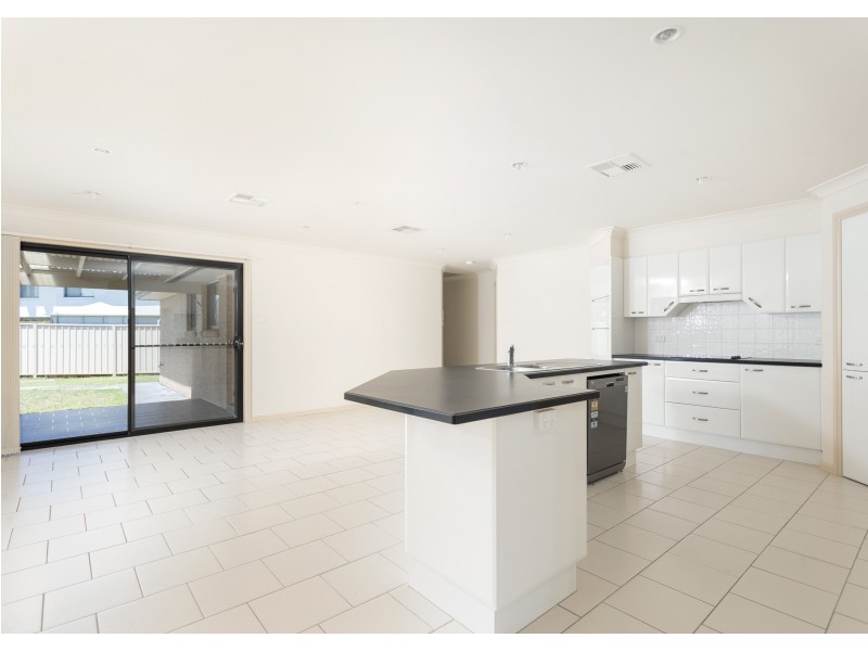 3 John Armstrong Close, Taree NSW 2430