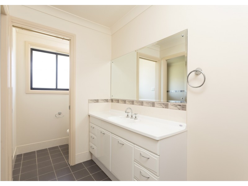 3 John Armstrong Close, Taree NSW 2430