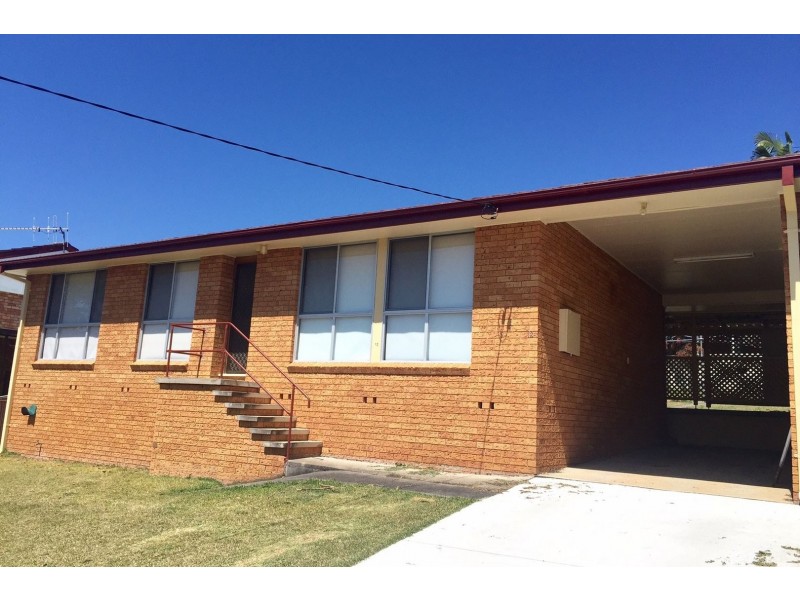 12 Peveril Street, Tinonee NSW 2430