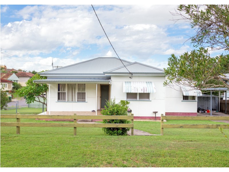 11 Flett Street, Taree NSW 2430