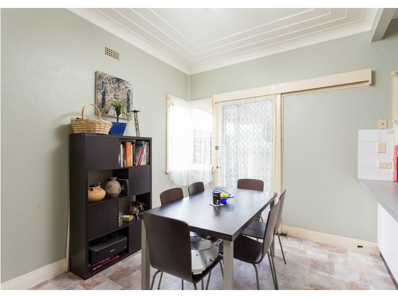 11 Flett Street, Taree NSW 2430