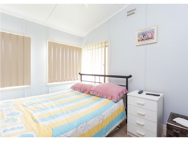 11 Flett Street, Taree NSW 2430