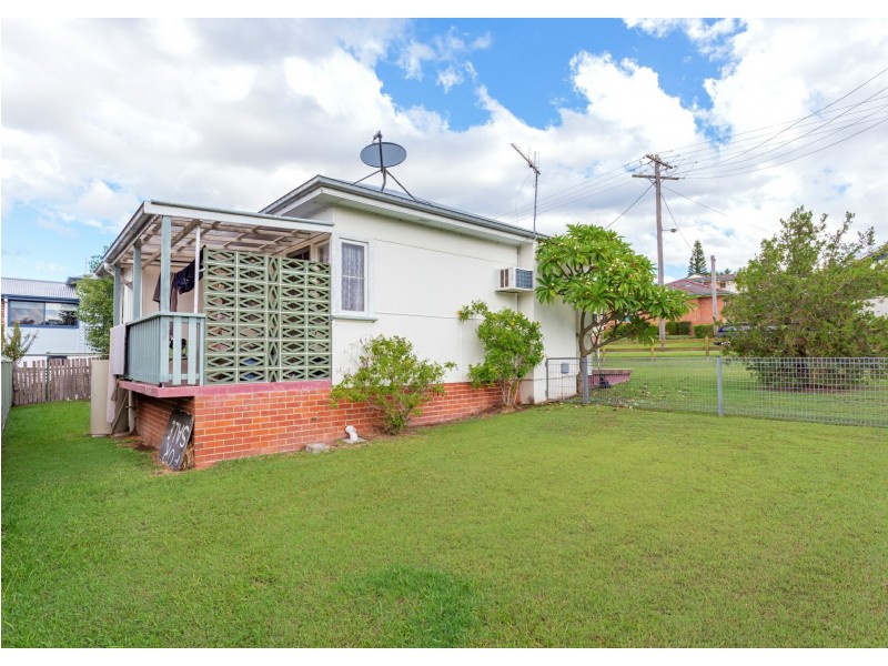 11 Flett Street, Taree NSW 2430