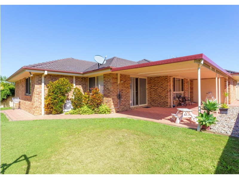 27 Ivy Crescent, Old Bar NSW 2430