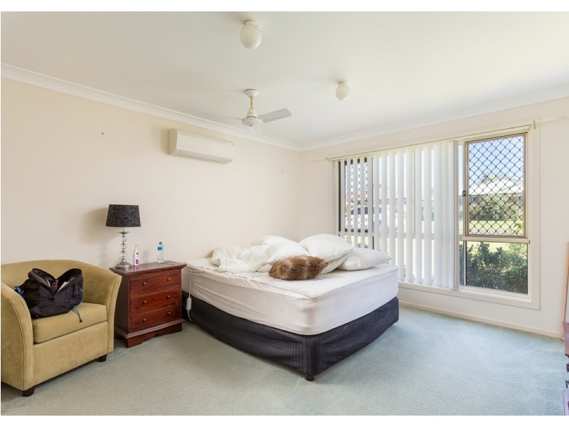 27 Ivy Crescent, Old Bar NSW 2430