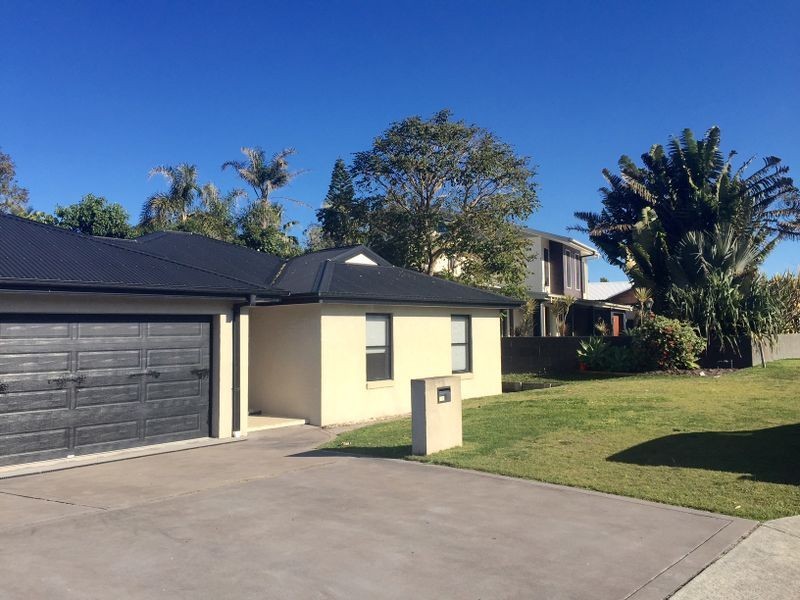 2/12 Hall Street, Old Bar NSW 2430