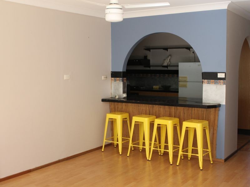 5 Old Bar Road, Old Bar NSW 2430