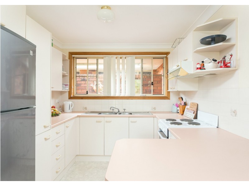 2/3 Silky Ash Close, Old Bar NSW 2430