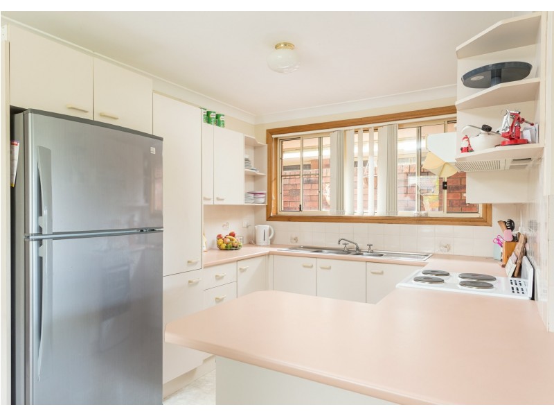 2/3 Silky Ash Close, Old Bar NSW 2430