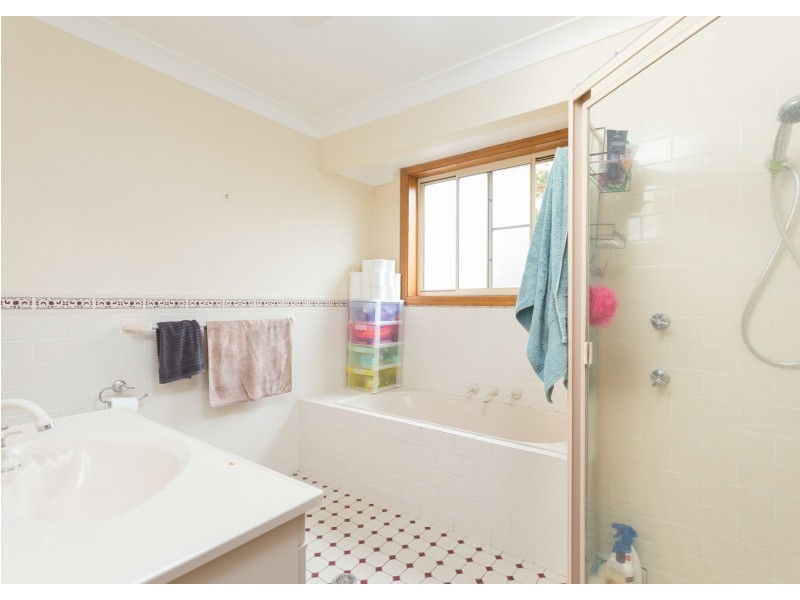 2/3 Silky Ash Close, Old Bar NSW 2430