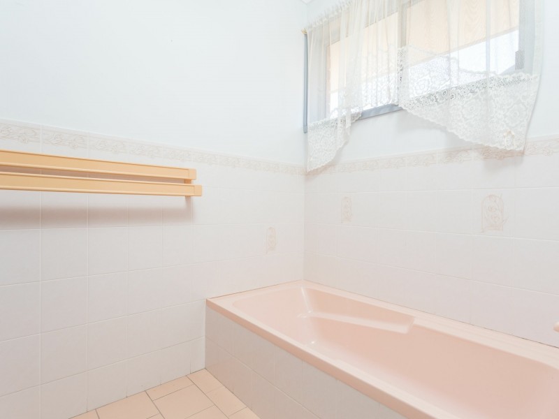 14 Talawong Drive, Taree NSW 2430