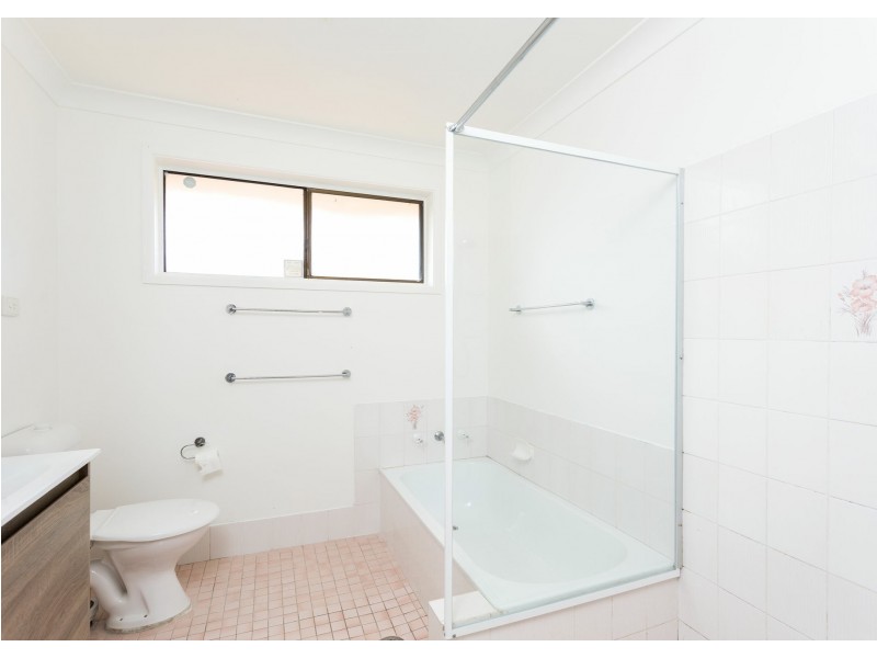 22 Rosebank Avenue, Taree NSW 2430