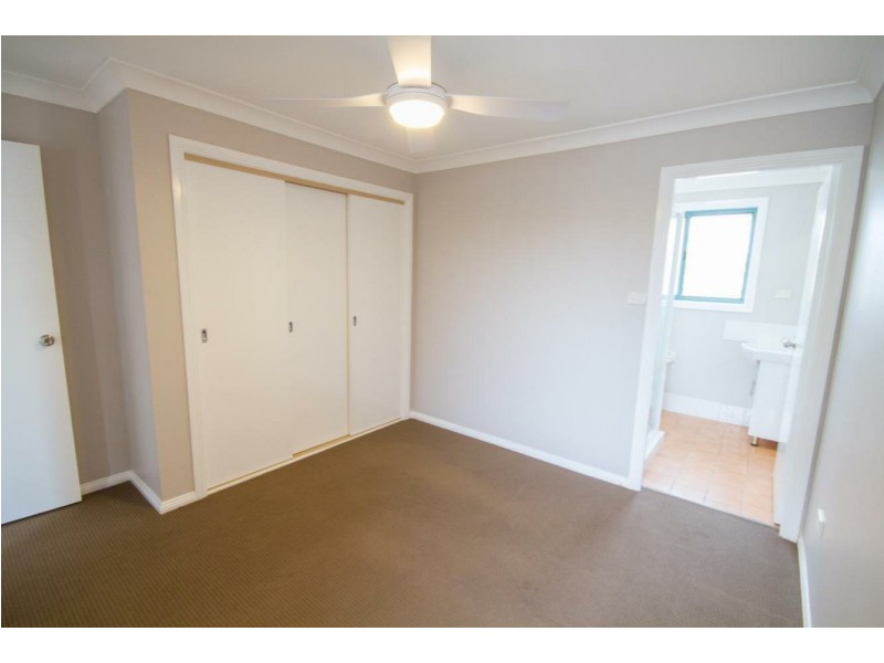 2/15 Lewis Street, Old Bar NSW 2430