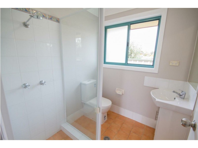 2/15 Lewis Street, Old Bar NSW 2430