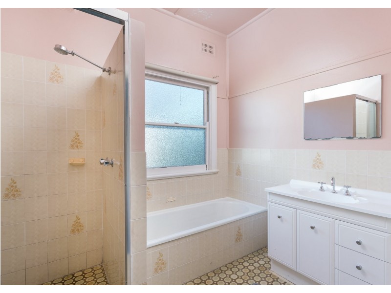 96 Albert Street, Taree NSW 2430