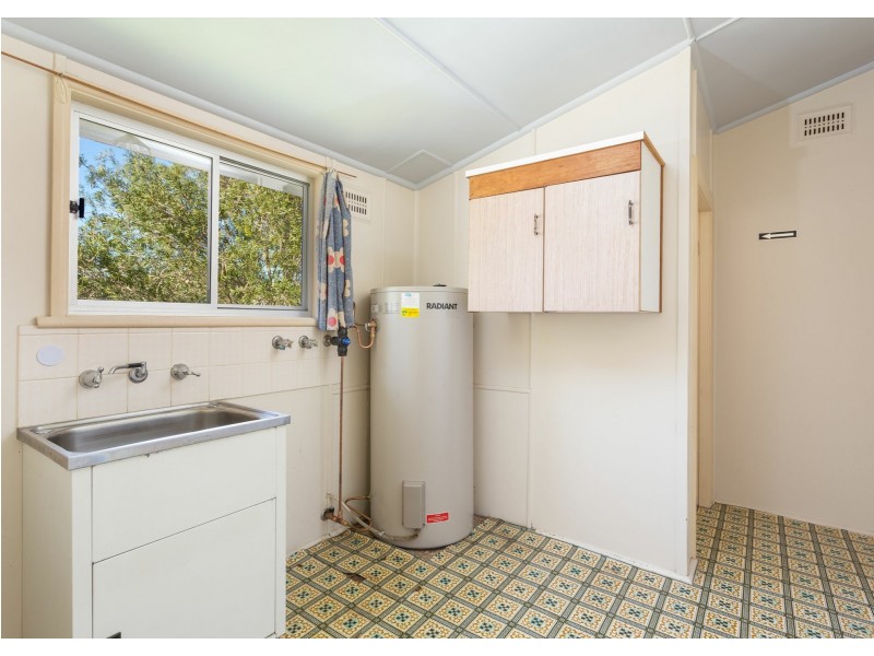 96 Albert Street, Taree NSW 2430