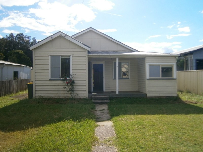 7 Beeton Parade, Taree NSW 2430