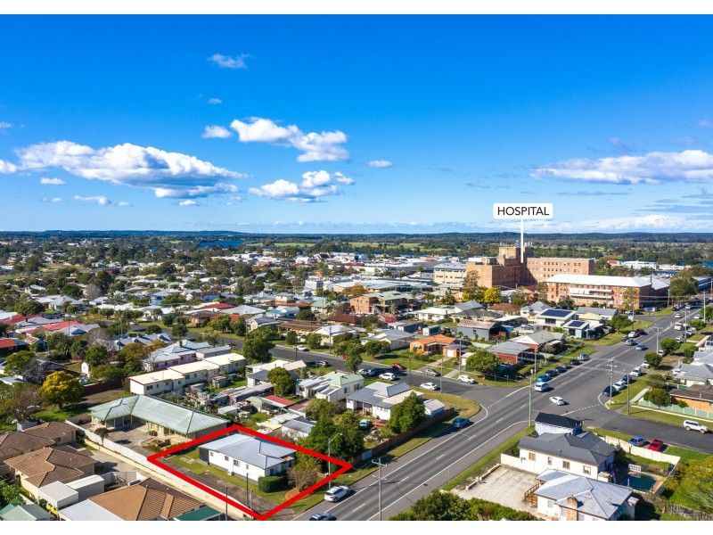 Unit 1 & 2/53b Commerce Street, Taree NSW 2430
