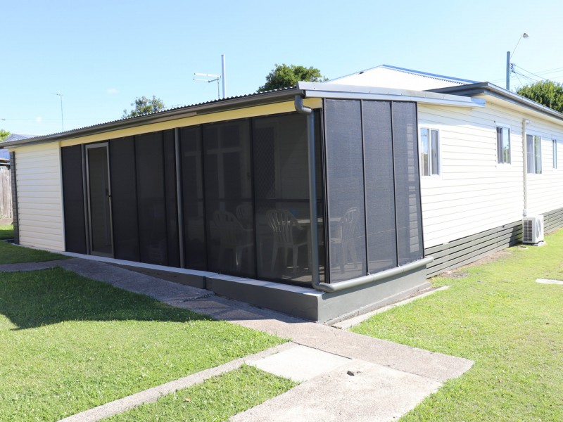 Unit 1 & 2/53b Commerce Street, Taree NSW 2430
