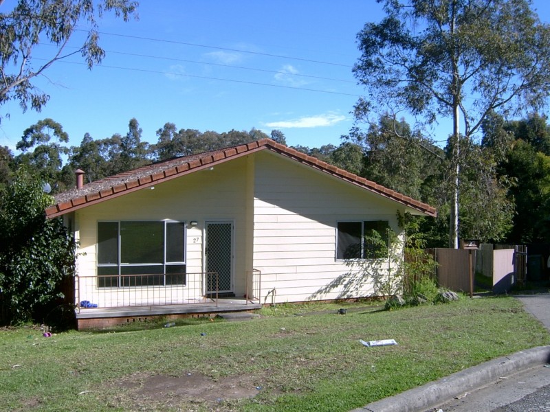 27 Hughes Street, Taree NSW 2430