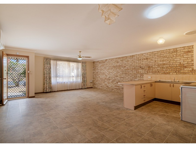 2/286 Victoria Street, Taree NSW 2430