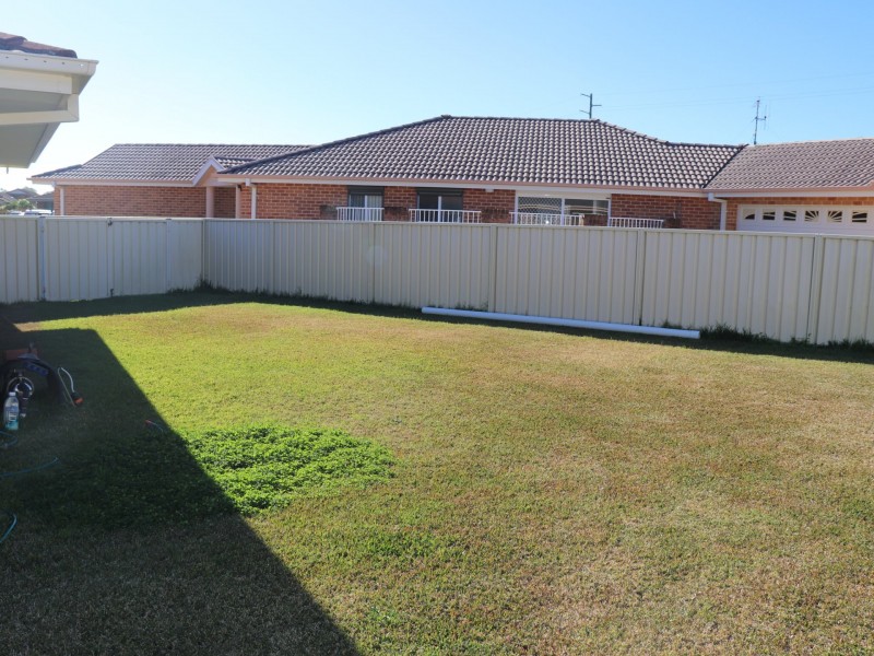 22 Robur Court, Tuncurry NSW 2428