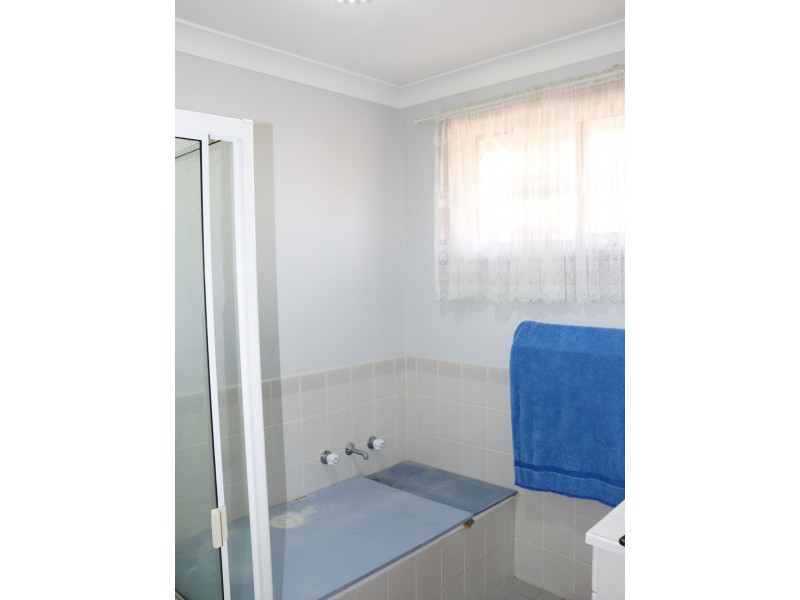 6 Rohini Place, Taree NSW 2430