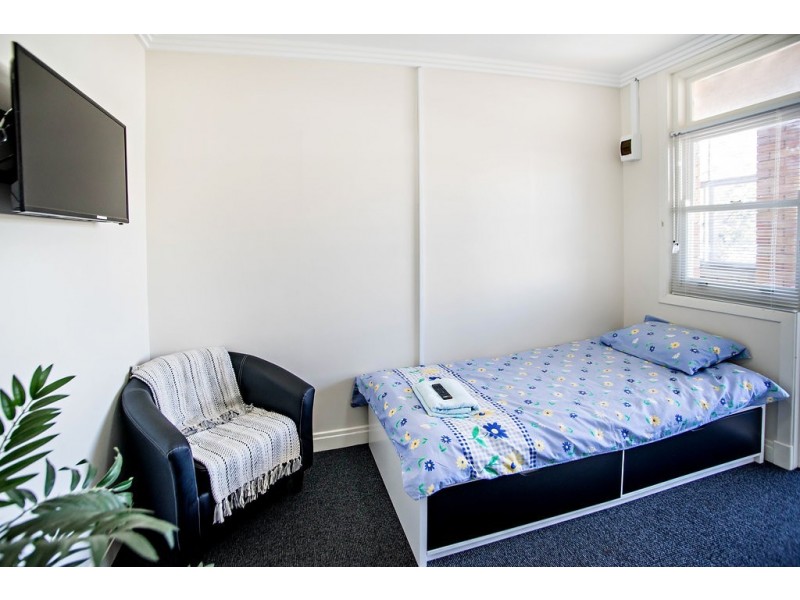 4 Pulteney Street, Taree NSW 2430