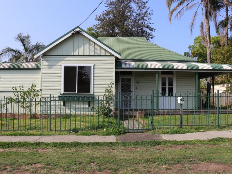 39 Macquarie Street, Taree NSW 2430