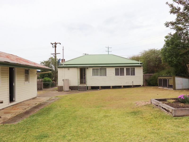 18 Wingham Road, Taree NSW 2430