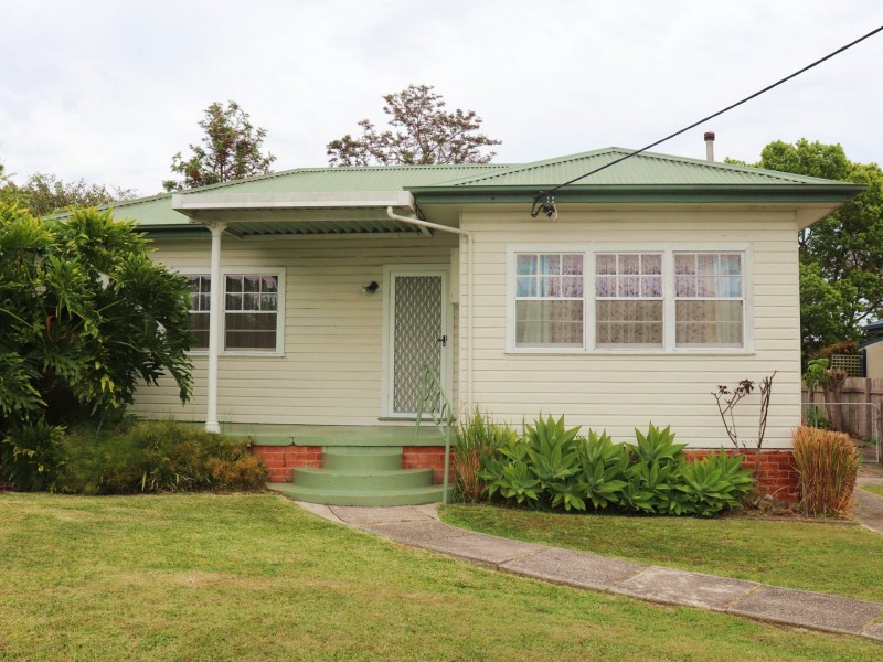 18 Wingham Road, Taree NSW 2430