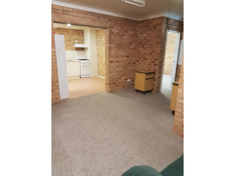 Unit 1/Cnr Ungala Road and Old Bar Roads, Old Bar NSW 2430