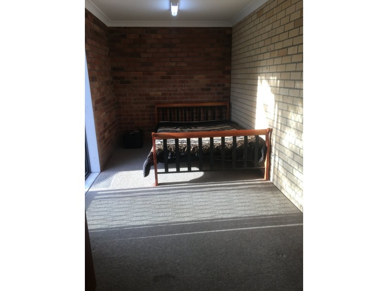 Unit 1/Cnr Ungala Road and Old Bar Roads, Old Bar NSW 2430