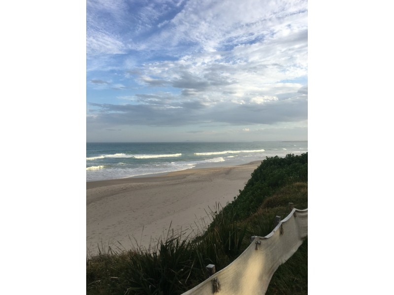 Unit 1/Cnr Ungala Road and Old Bar Roads, Old Bar NSW 2430