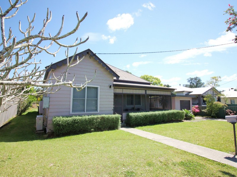 17 Railway Street, Taree NSW 2430