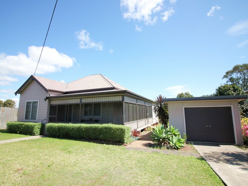 17 Railway Street, Taree NSW 2430