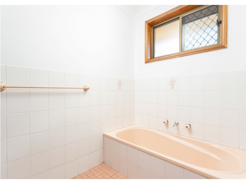 4 Waratah Place, Taree NSW 2430