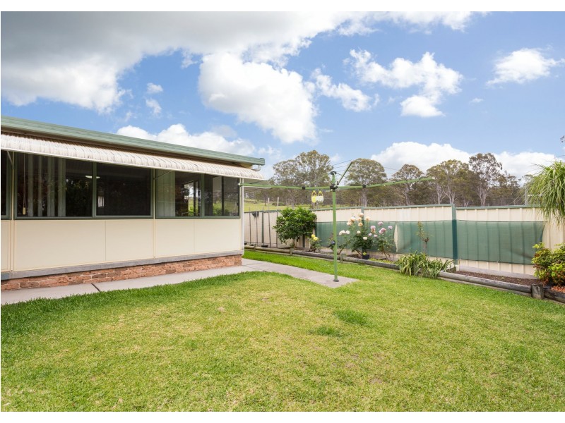 27 Burrawong Crescent, Taree NSW 2430