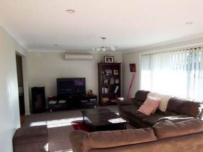 27 Hickory Crescent, Taree NSW 2430